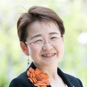 角﨑 明美